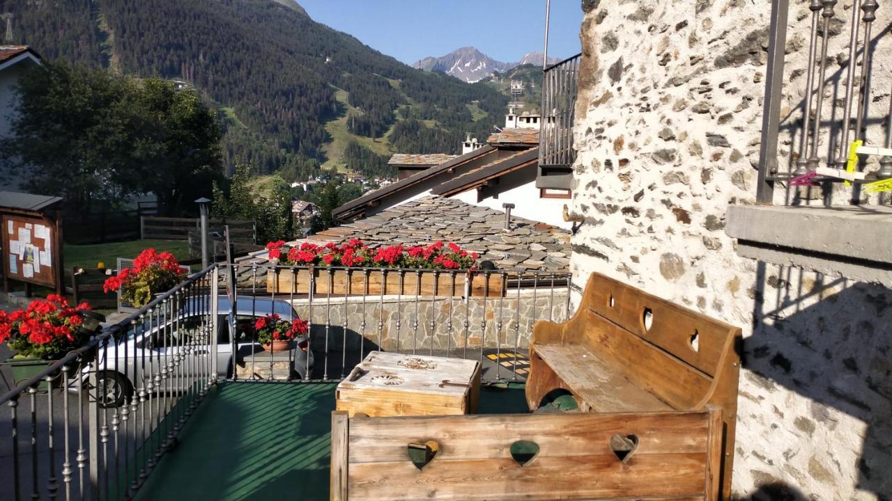 Magnifica Tavernetta Di La Thuile Bagian luar foto
