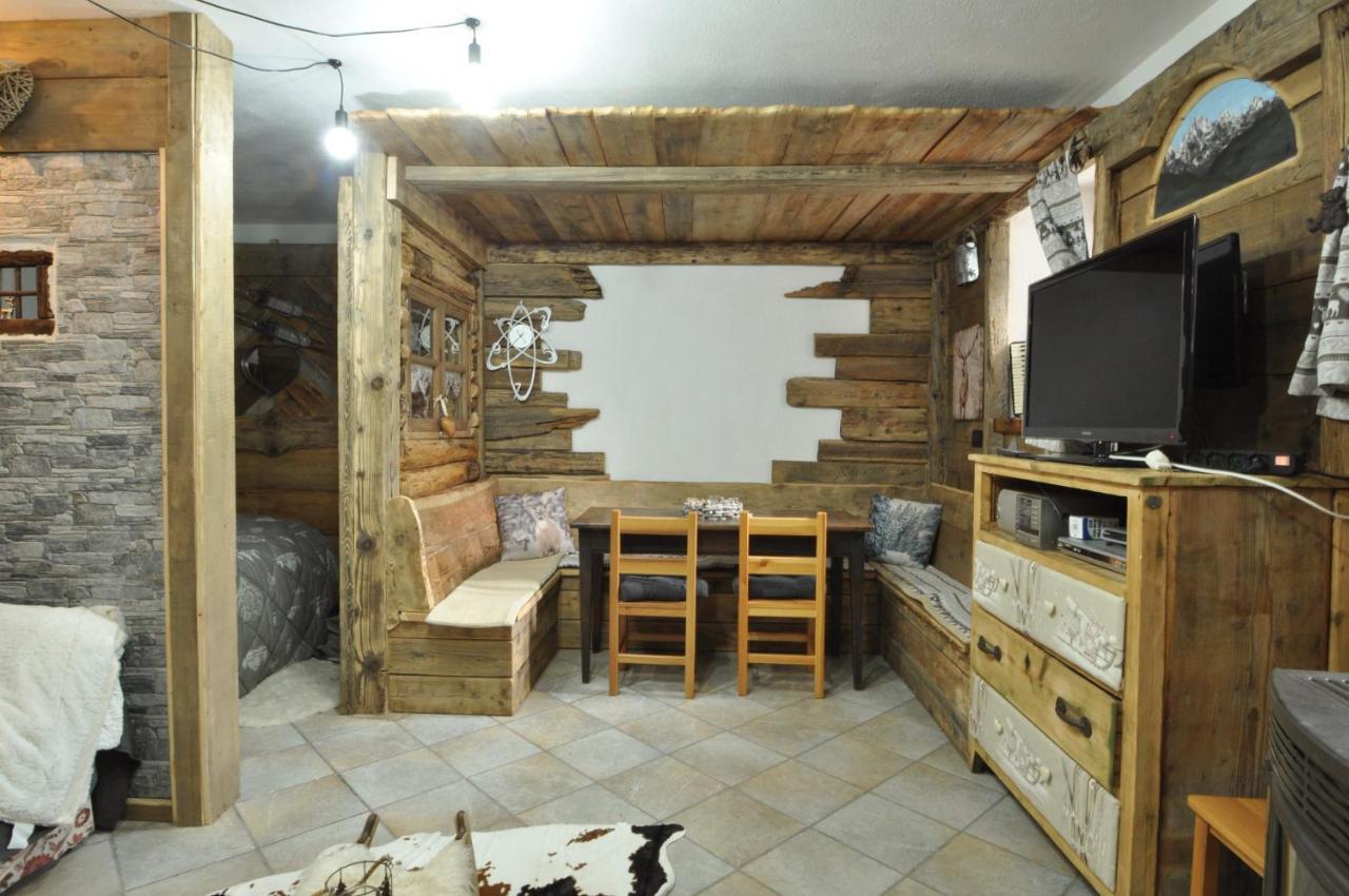 Magnifica Tavernetta Di La Thuile Bagian luar foto