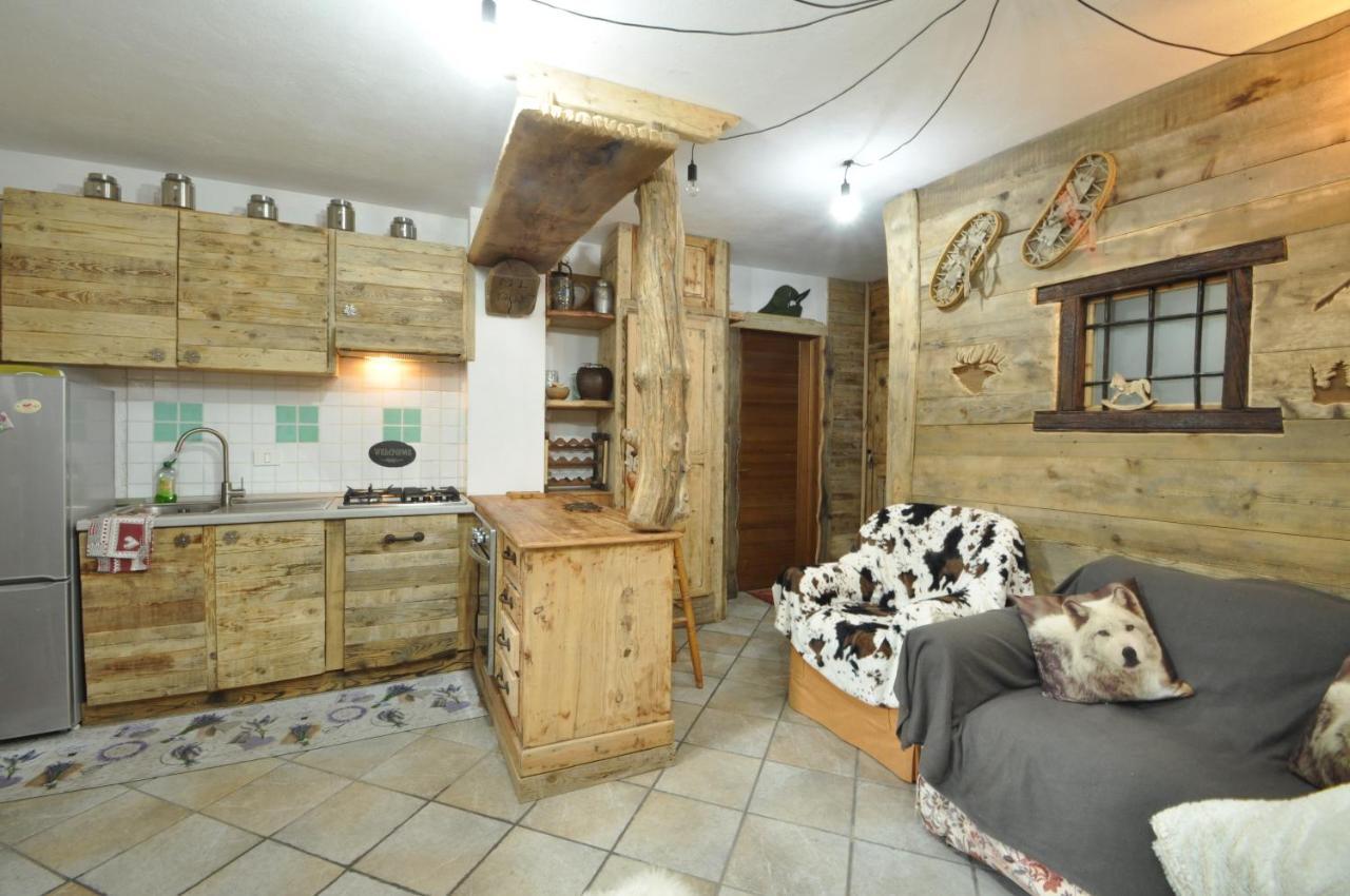 Magnifica Tavernetta Di La Thuile Bagian luar foto